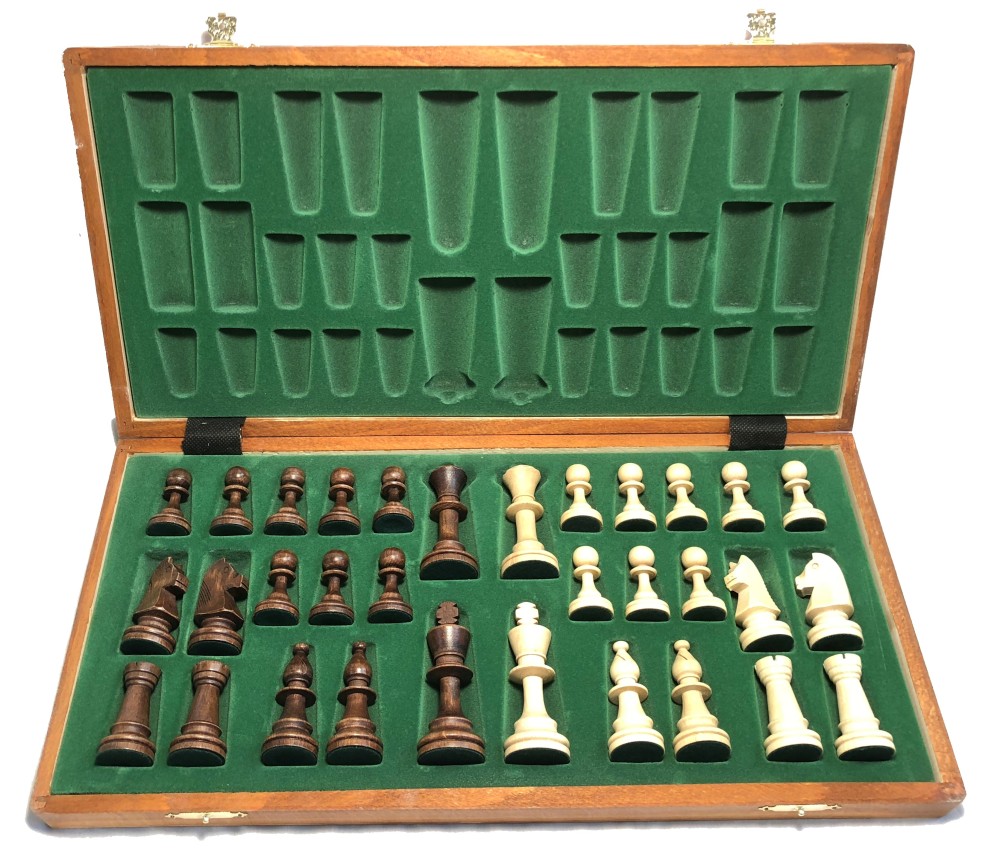19" Tournament Chess Set #5 w/ Folding Board